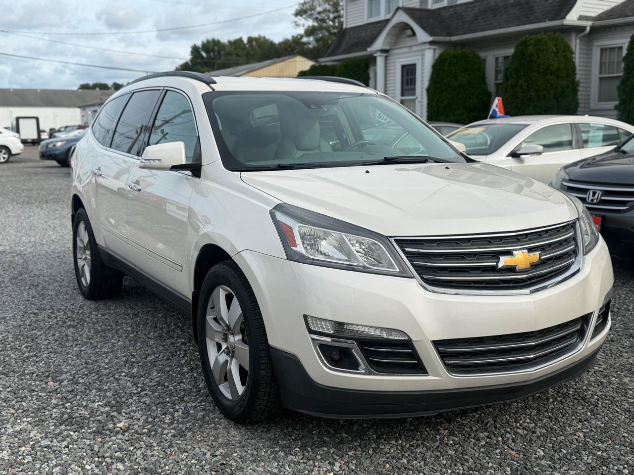 Used 2015 Chevrolet Traverse LTZ AWD/4WD image 1