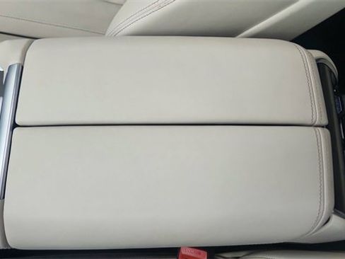 Used 2023 BMW X6 xDrive40i w/ Executive Package image 58