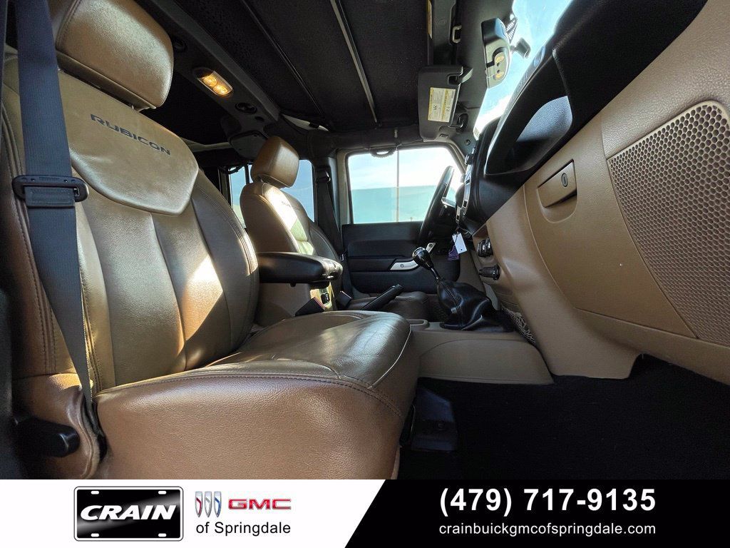 Used 2018 Jeep Wrangler Unlimited Rubicon w/ Cold Weather Group AWD/4WD image 28