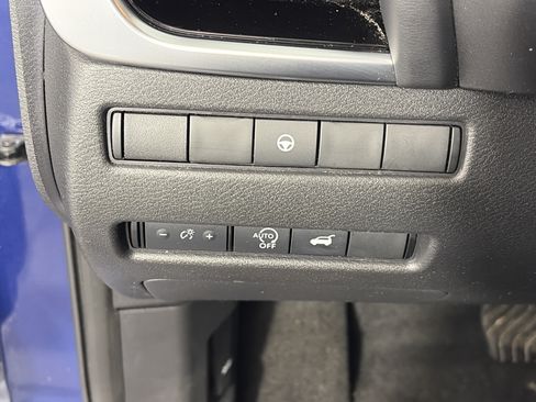 Used 2023 Nissan Rogue SL AWD/4WD image 31