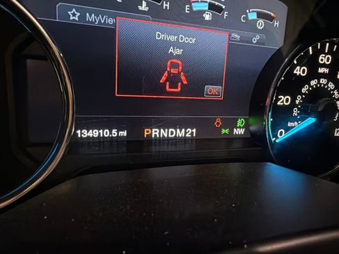 Used 2016 Ford F150 Lariat AWD/4WD image 3