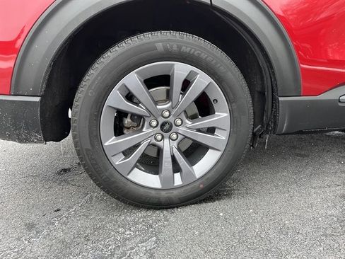 Used 2023 Ford Explorer XLT w/ Equipment Group 202A image 8