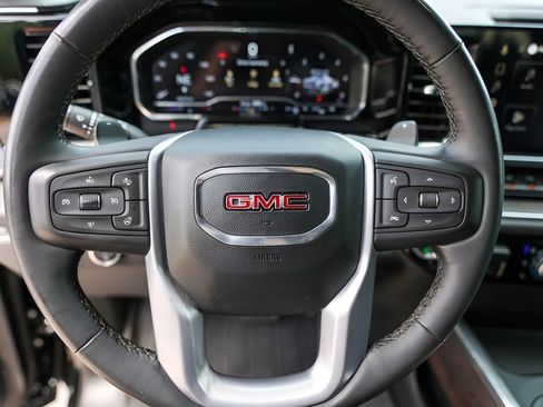 Used 2023 GMC Sierra 1500 SLT AWD/4WD image 15