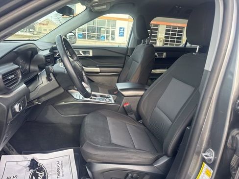 Used 2022 Ford Explorer XLT w/ Class IV Trailer Tow Package image 9
