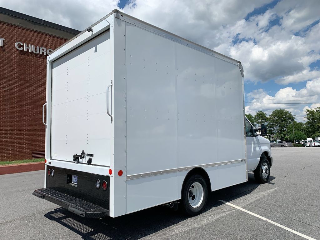 Used 2024 Ford E-350 and Econoline 350 Super Duty w/ Driver's Safety Package RWD image 9