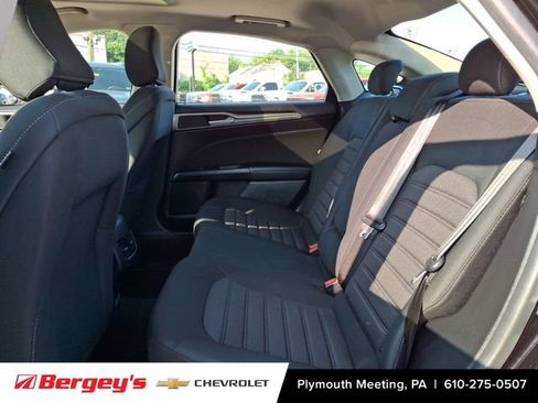 Used 2020 Ford Fusion SE AWD/4WD image 12