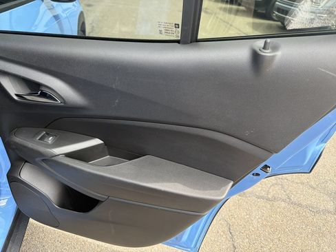 Used 2024 Chevrolet Trax RS w/ Sunroof Package FWD image 16