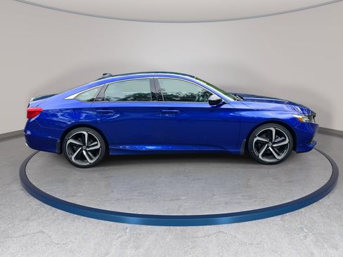 Certified 2022 Honda Accord Sport image 4