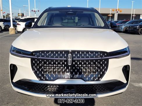 New 2026 Lincoln Nautilus Reserve image 12