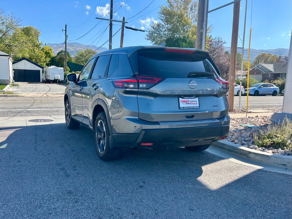 Used 2026 Nissan Rogue SV w/ Cold Weather Package AWD/4WD image 6