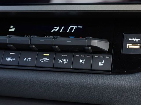 New 2026 Toyota Tundra Limited image 28