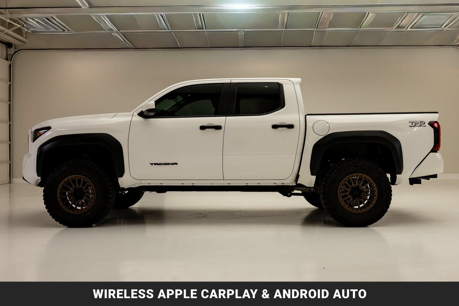 Used 2025 Toyota Tacoma TRD Off-Road AWD/4WD image 5
