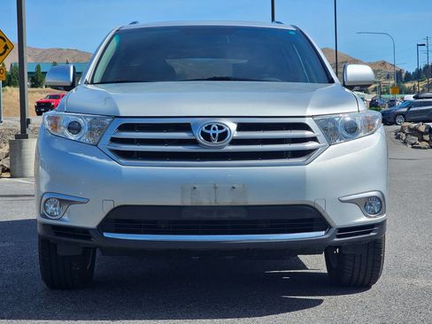 Used 2011 Toyota Highlander Limited w/ Tow Pkg AWD/4WD image 8