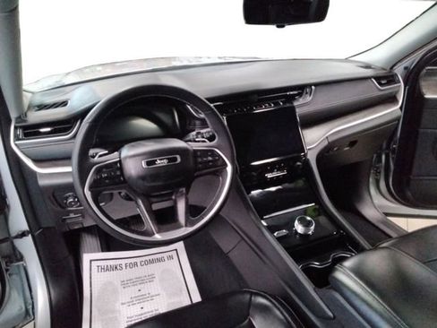 Used 2023 Jeep Grand Cherokee L Limited w/ Luxury Tech Group II image 32