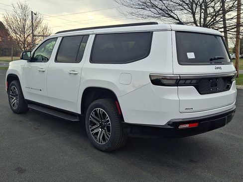 New 2026 Jeep Grand Wagoneer L 4WD image 4
