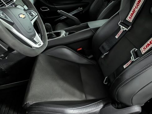 Used 2015 Chevrolet Camaro Z/28 RWD image 15