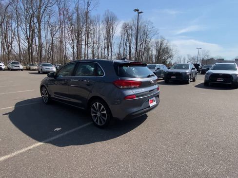 Used 2019 Hyundai Elantra GT image 6