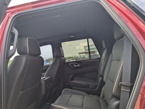 Used 2021 Chevrolet Tahoe Premier w/ Premium Package RWD image 13