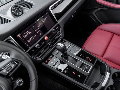 New 2026 Porsche Macan S image 34