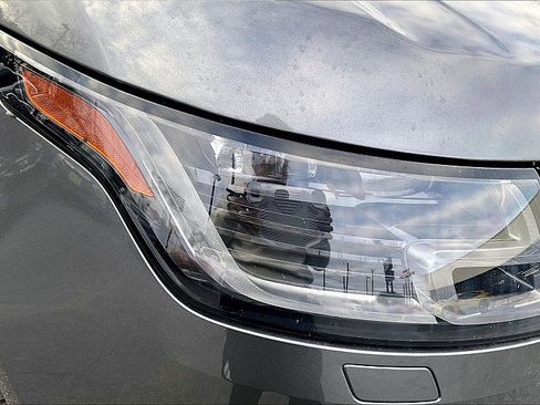 Used 2018 Land Rover Range Rover image 28