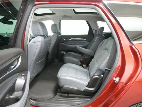 Used 2018 Buick Enclave Premium w/ Experience Buick Package FWD image 23