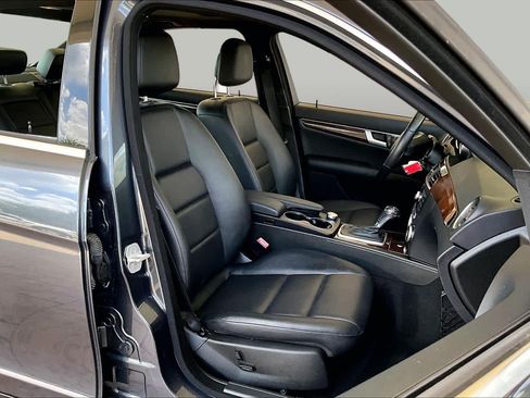 Used 2014 Mercedes-Benz C 250 Sedan image 8