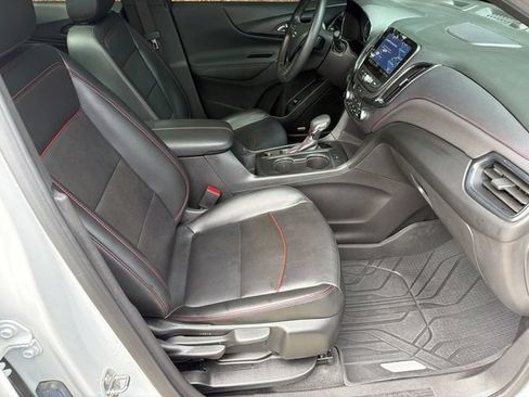 Used 2022 Chevrolet Equinox RS w/ RS Leather Package FWD image 15