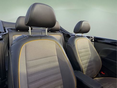 Used 2017 Volkswagen Beetle 1.8T Dune image 25