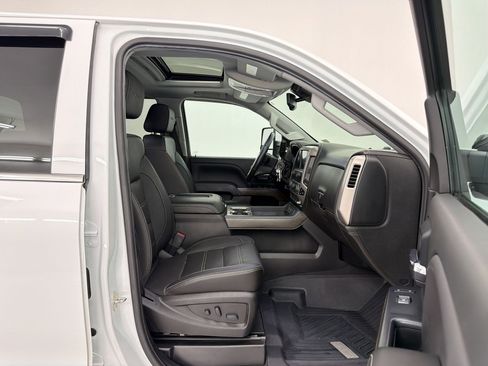 Used 2019 GMC Sierra 2500 Denali w/ Duramax Plus Package AWD/4WD image 29