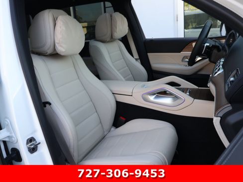 Used 2025 Mercedes-Benz GLS 580 GLS 580 image 25