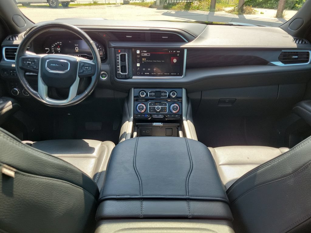 Used 2022 GMC Yukon XL Denali w/ Max Trailering Package AWD/4WD image 12