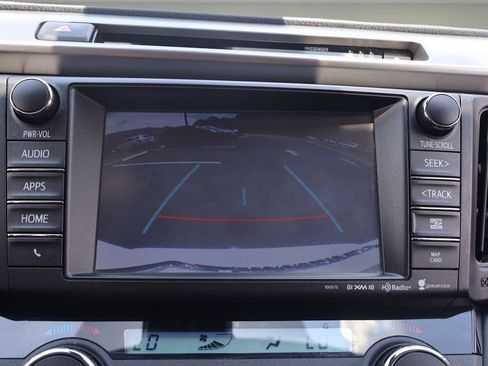 Certified 2018 Toyota RAV4 XLE FWD image 27