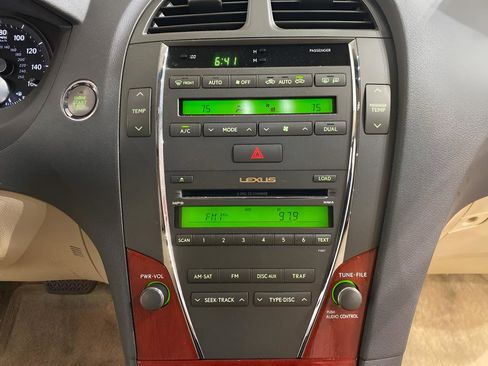 Used 2007 Lexus ES 350 w/ Premium Pkg image 16
