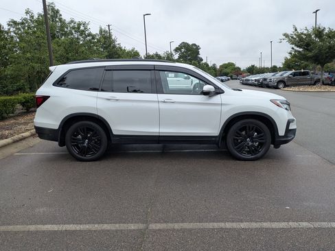 Used 2022 Honda Pilot Black Edition image 3