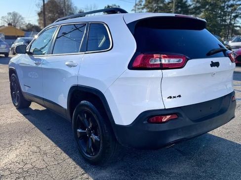 Used 2016 Jeep Cherokee Latitude w/ Cold Weather Group AWD/4WD image 7