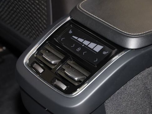 Used 2020 Volvo XC90 T6 Inscription image 16