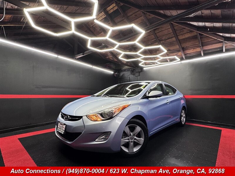 Used 2013 Hyundai Elantra GLS w/ Preferred Pkg FWD image 2
