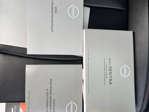 Used 2022 Nissan Sentra SR w/ SR Premium Package image 32