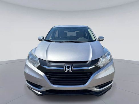 Used 2018 Honda HR-V LX image 9