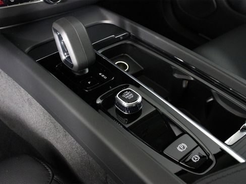 New 2025 Volvo XC60 T8 Core w/ Protection Package Premier image 7