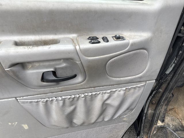 Used 1998 Ford E-350 and Econoline 350 RWD image 12