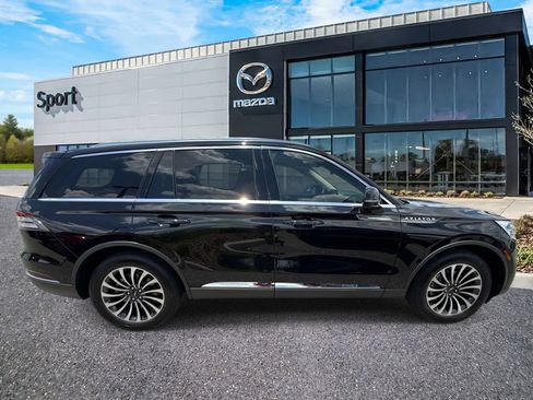 Used 2023 Lincoln Aviator Reserve w/ Equipment Group 201A RWD image 2