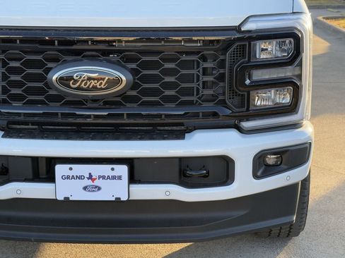 New 2026 Ford F350 Lariat w/ Black Appearance Package image 29