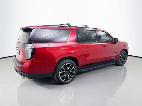 Used 2025 Chevrolet Suburban RST w/ RST Capability Package AWD/4WD image 10
