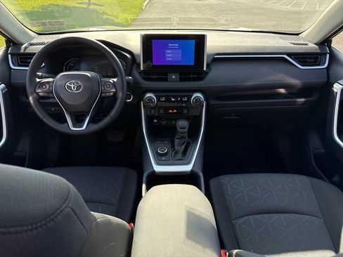 Certified 2025 Toyota RAV4 XLE w/ Convenience Package AWD/4WD image 18