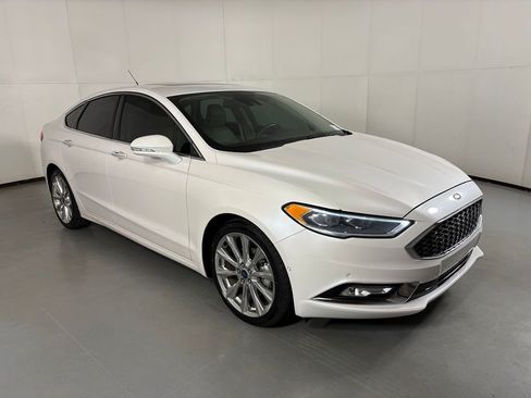 Used 2017 Ford Fusion Platinum AWD/4WD image 2