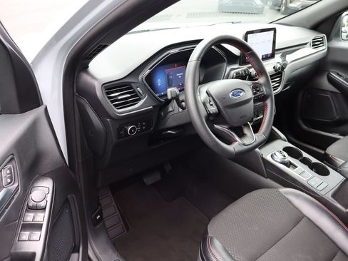 Used 2025 Ford Escape ST-Line Select AWD/4WD image 4