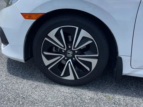 Used 2018 Honda Civic EX-L image 17