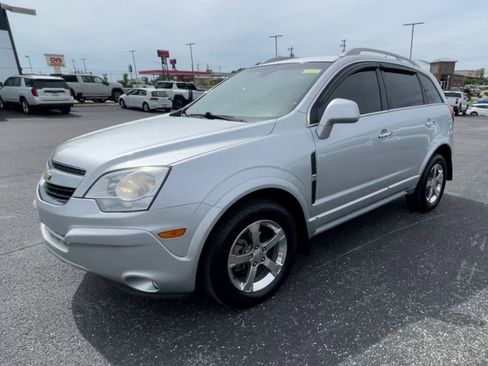 Used 2014 Chevrolet Captiva Sport LT w/ Convenience Package FWD image 5