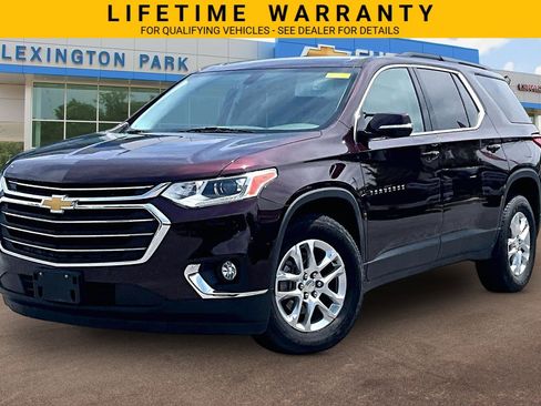 Used 2019 Chevrolet Traverse LT w/ LPO, Cargo Package AWD/4WD image 2